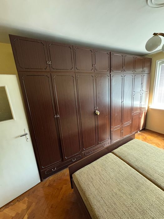 Старинен Гардероб