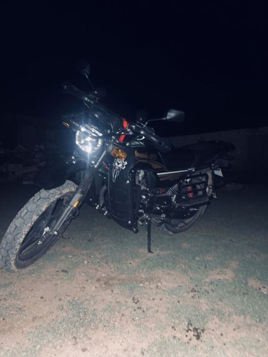 Мотоцикл gsx suzuki 200куб