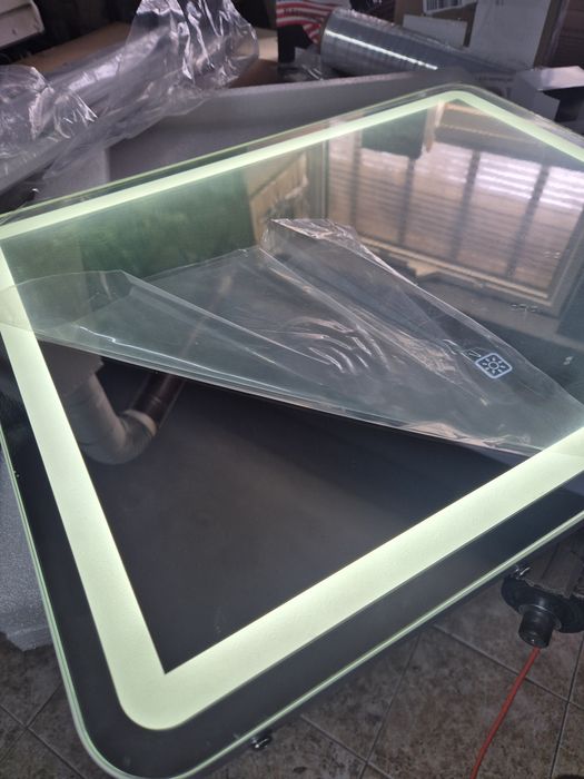 Професионално огледало за грим,с USB порт за зареждане и лупа