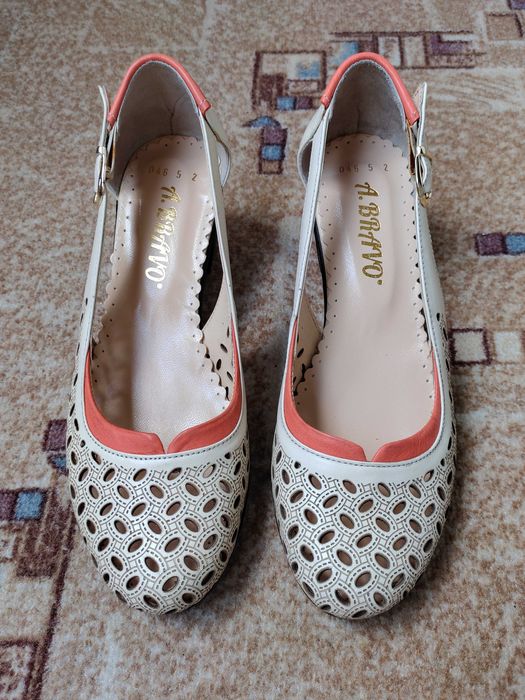 Продам летние открытые туфли