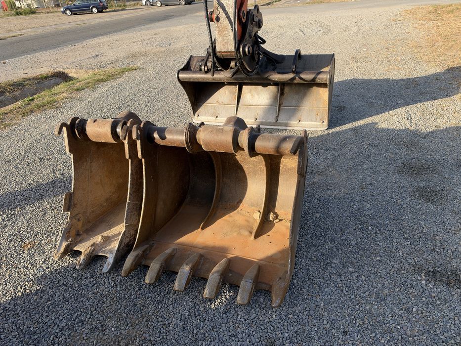 Excavator Hitachi Zaxis 85 CLIMĂ