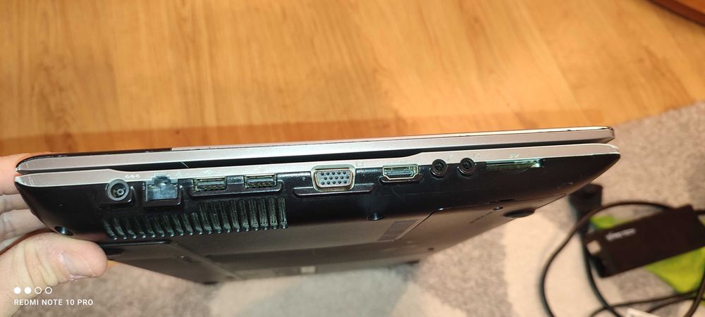 Vand leptop Samsung Model RV518 folosit perfect functional