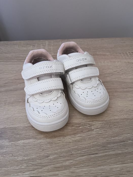 детски маратонки и сандали размер 21/5С