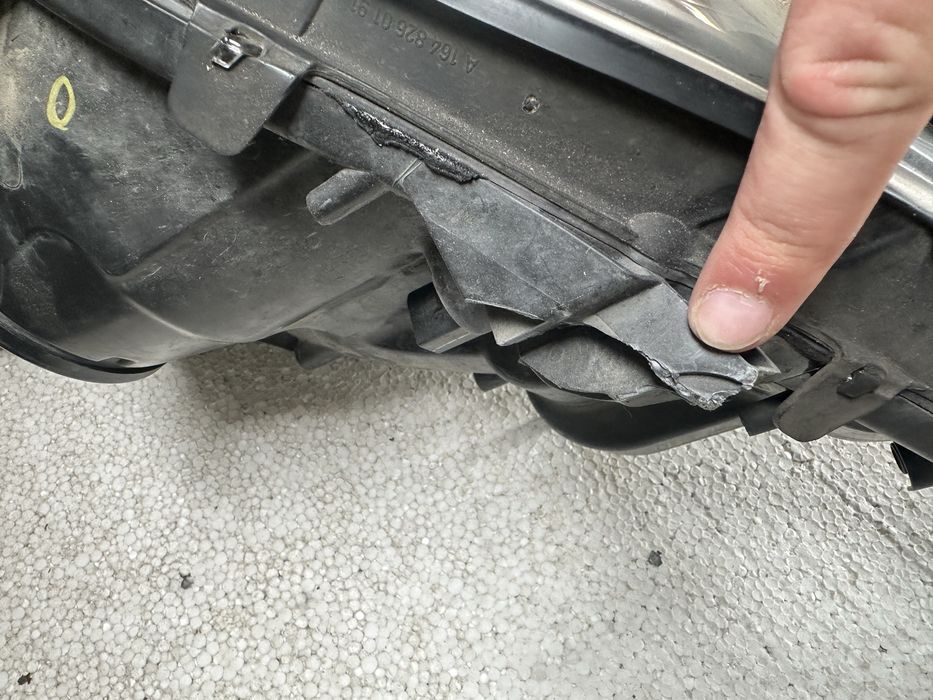 Mercedes ML w164 ляв фар Оем