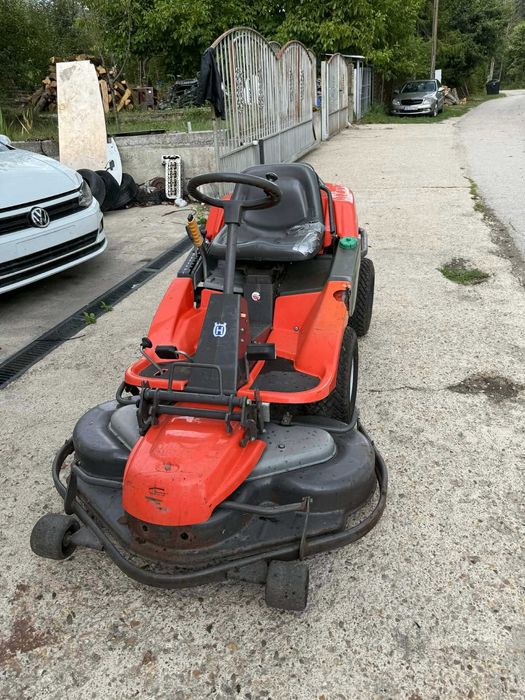 Продава се косачка husqvarna.
