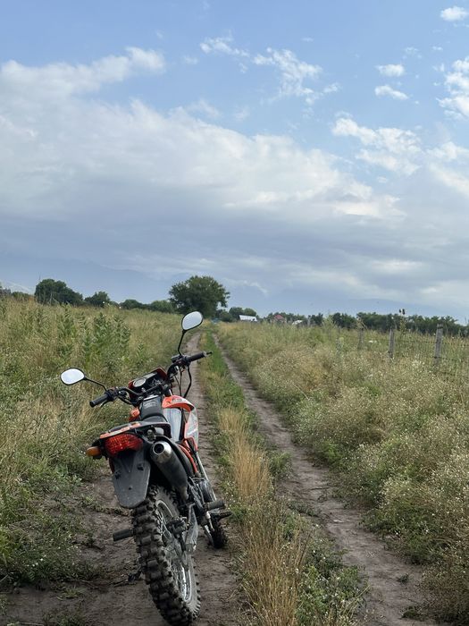 Продам эндуро 250куб