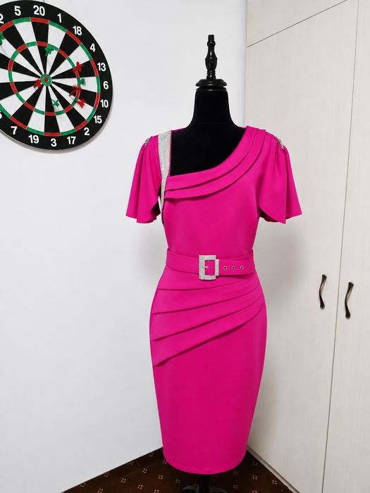 Vand rochie de ocazie noua