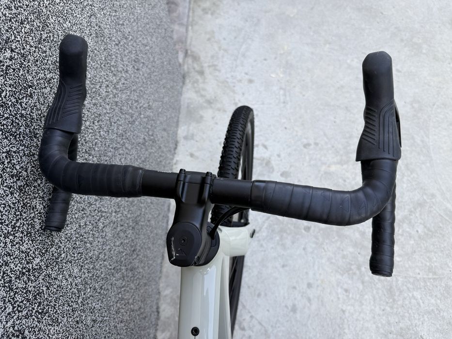 Canyon Grizl CF 7 карбонов гравел Shimano GRX 1x12 DT Swiss 28”