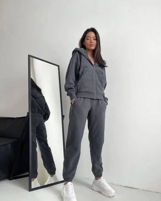 Топъл костюм от мек полар.