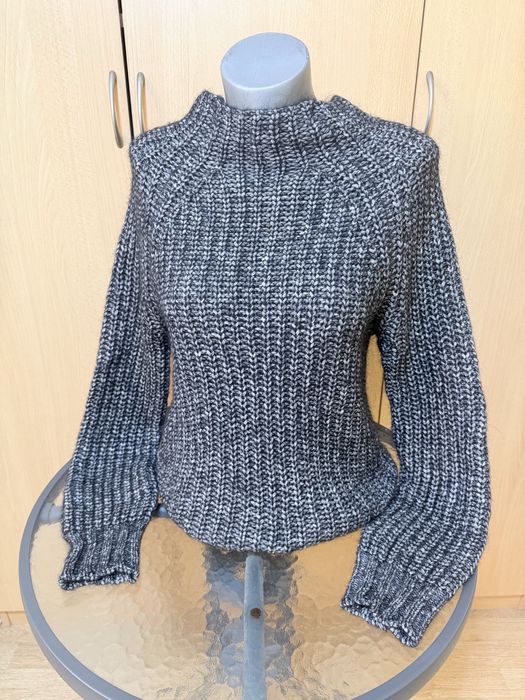 Пуловер Маssimo Dutti. Размер М. 51%алпака.