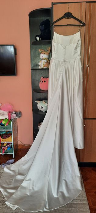 Rochie mireasa cu trena
