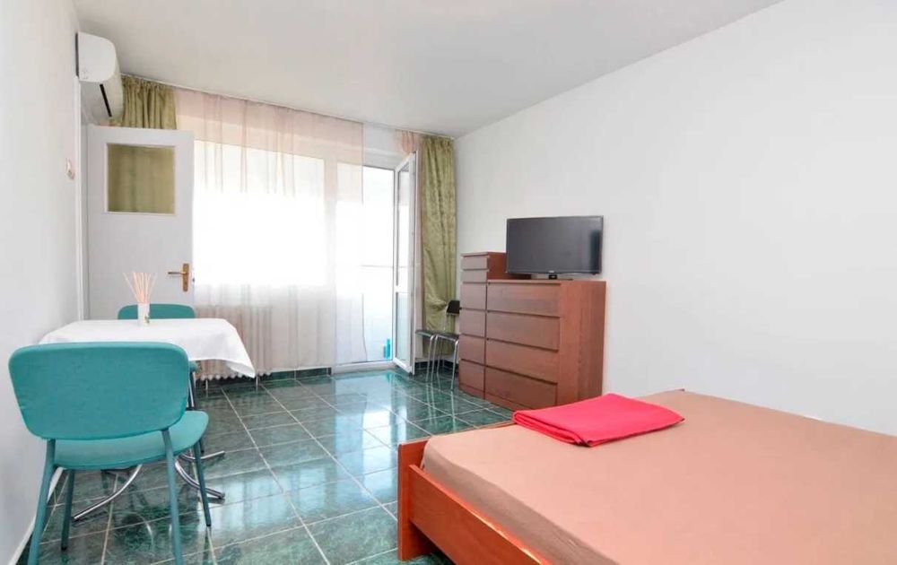 Дава се под наем Двустаен апартамент в Пловдив, Каменица 1 - 70 кв.м за 199.41 € - Снимка #2