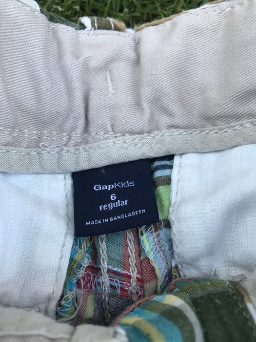 Къси панталонки Guess -8 г