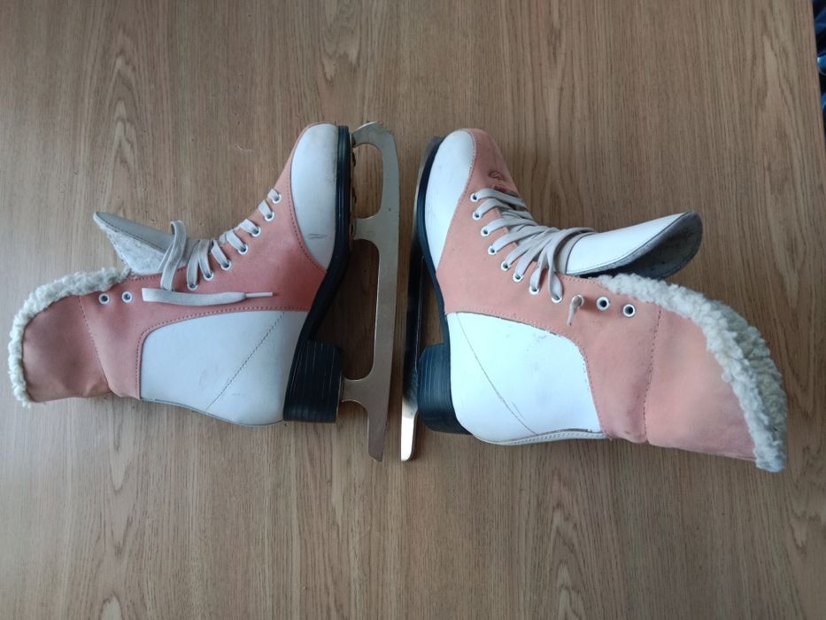 Коньки женские ф.