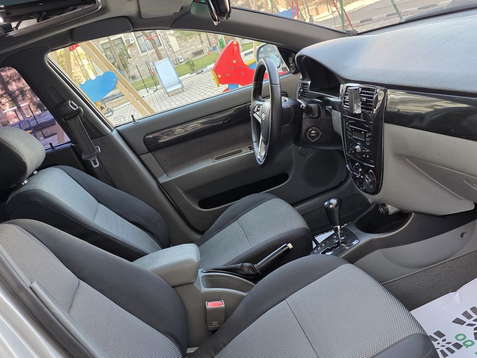 Lacetti 1,6 автомат СРОЧНО сотилади.