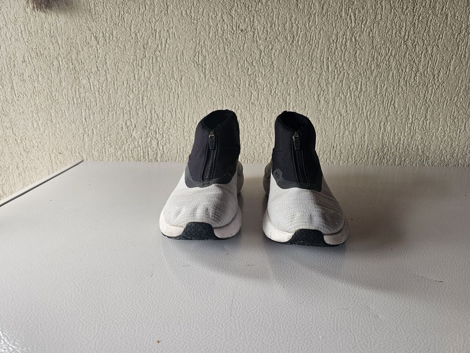 Adidasi under armour