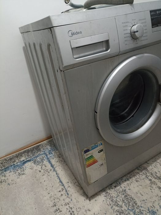 Стиральная машинка Мидеа