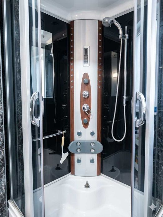 Продава се Тристаен апартамент в Плевен, Идеален център - 95 кв.м за 913 €/кв.м - Снимка #7