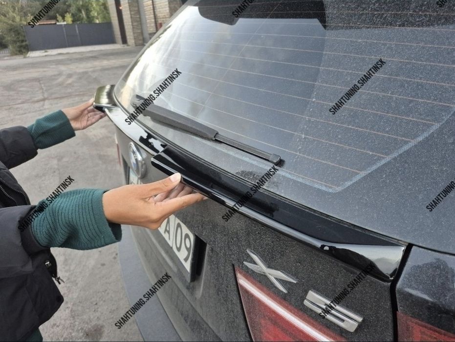 BMW E70 спойлер зубастик