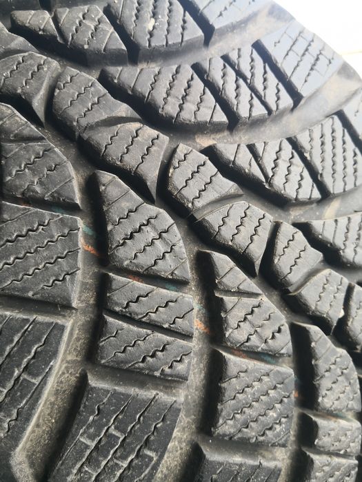 225 55 17 гуми като нови kumho rft 4 броя
