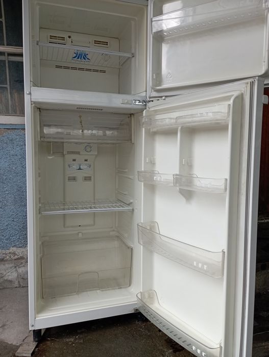 Холодильник Daewoo