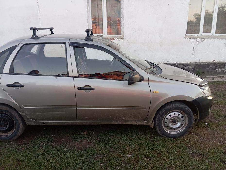 Машина сатылады саудасы бар