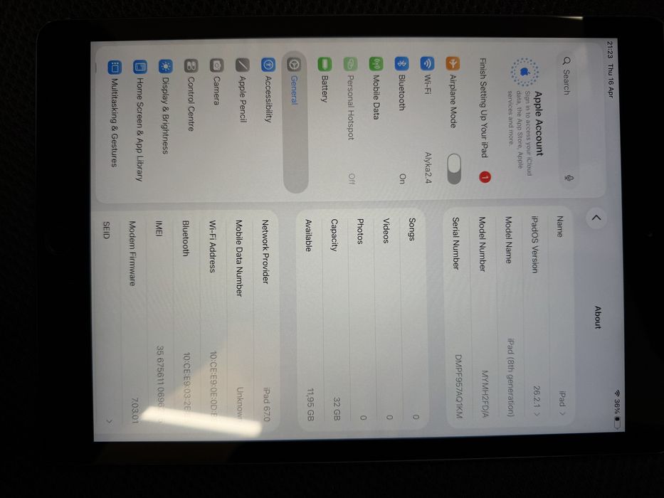 Apple iPad gen 8th in stare buna cu tastatura