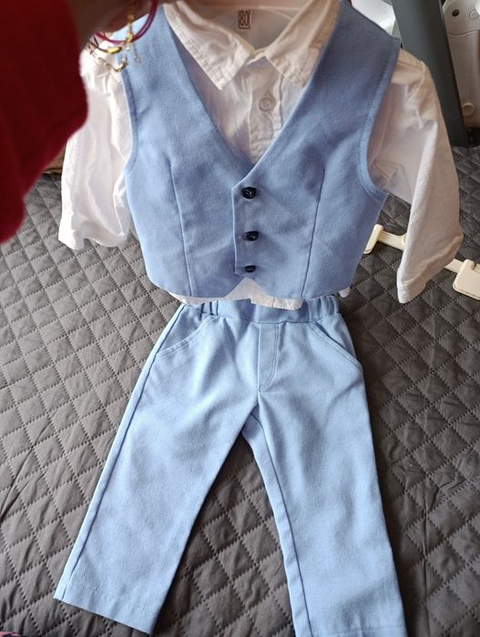 Дрехи за кръщене за момче в светлосиньо и бяло