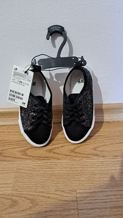 Детски обувки на H&M