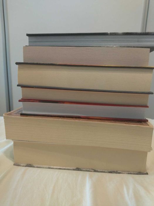 Разнообразни книги