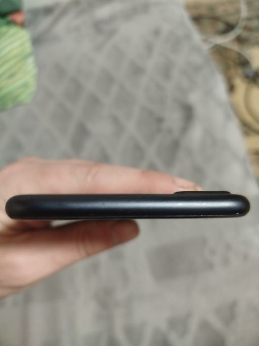 Продам айфон 7 плюс