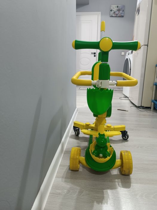 Продам самокат детский 3в 1