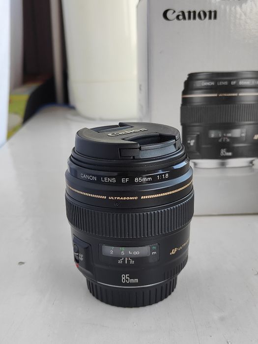 Объектив Canon EF 85 1,8