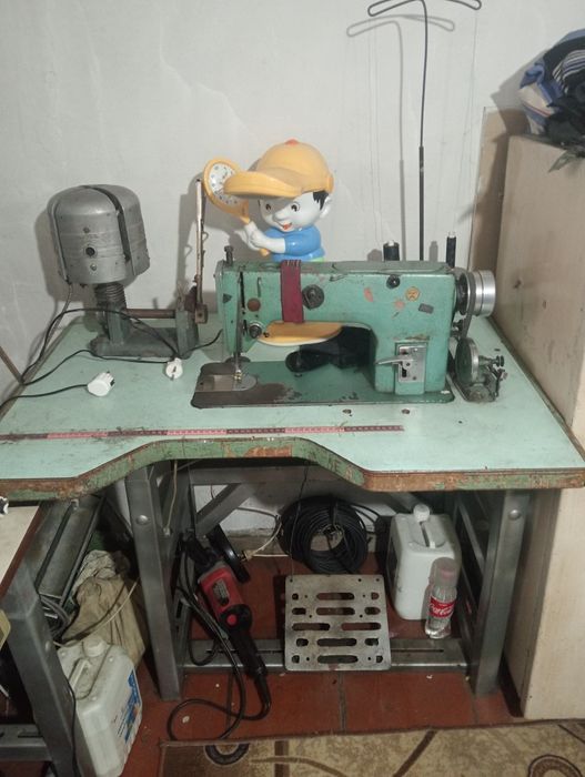 Продам производственную машинку.