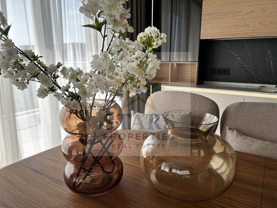 Продава се Многостаен апартамент в к.к. Св.Св. Константин и Елена - 180 кв.м за 2340 €/кв.м - Снимка #3