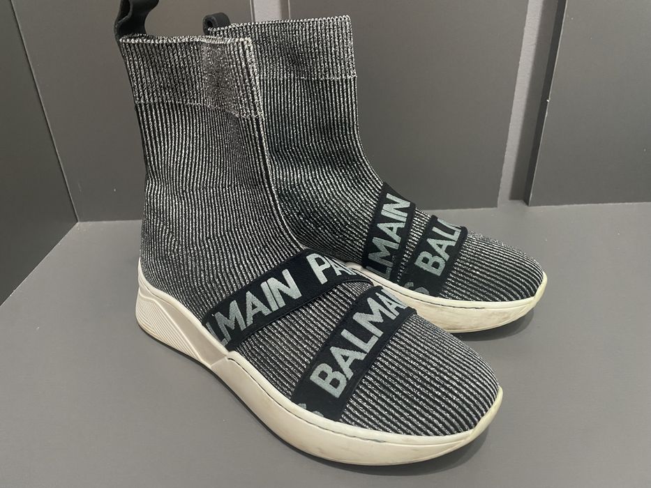 Кроссовки от бренда Balmain