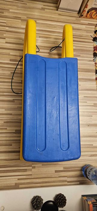 Vand Sanie ușoară și rezistentă, ideală pentru iarnă