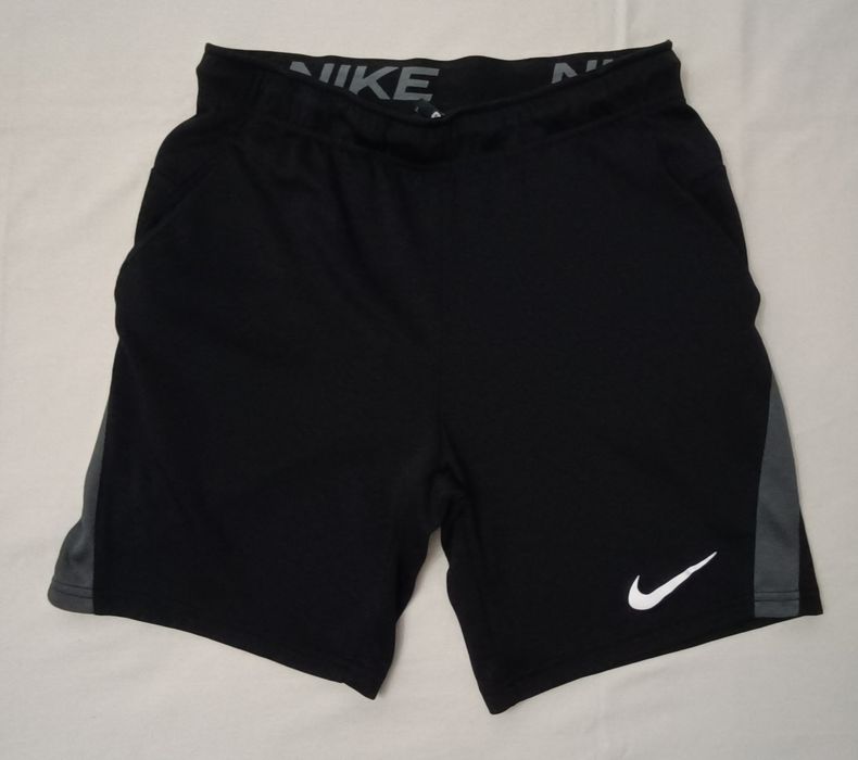 Nike DRI-FIT Shorts оригинални гащета S Найк спорт фитнес шорти тренировки