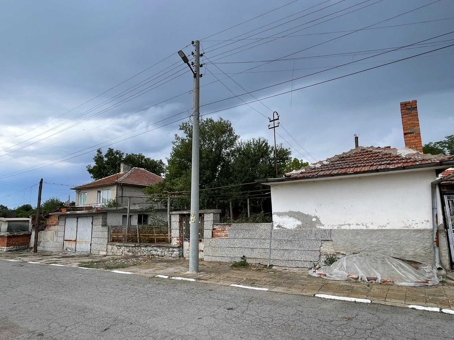 Продава се Къща в с. Маломир, Област Ямбол - 90000 кв.м за 1 €/кв.м - Снимка #5