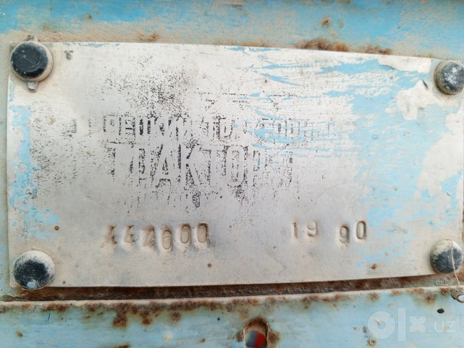 T40 traktor sotiladi