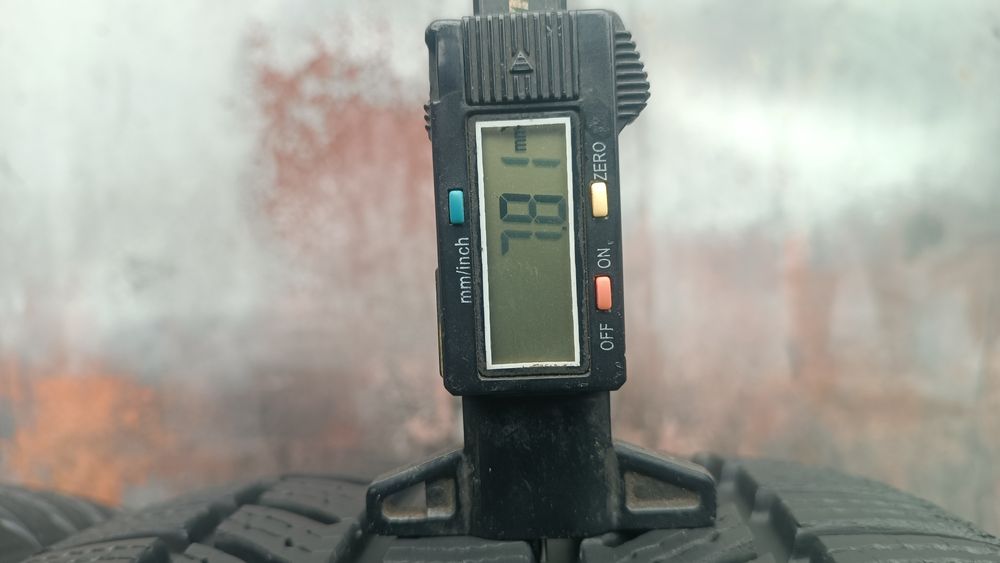 245/45/18 Continental