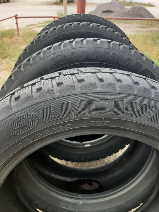 Продам шины 235/55/18  Китай