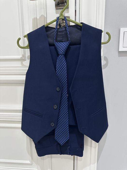 Школьный костюм тройка