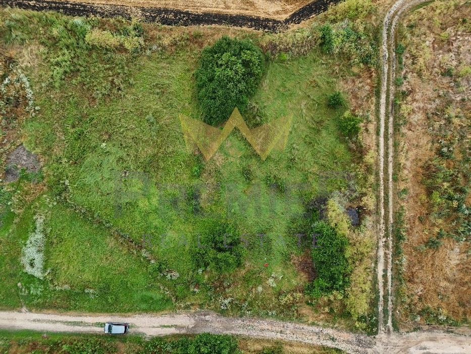 Парцел в Добрич, област-с.Царичино площ 1283 цена 33000