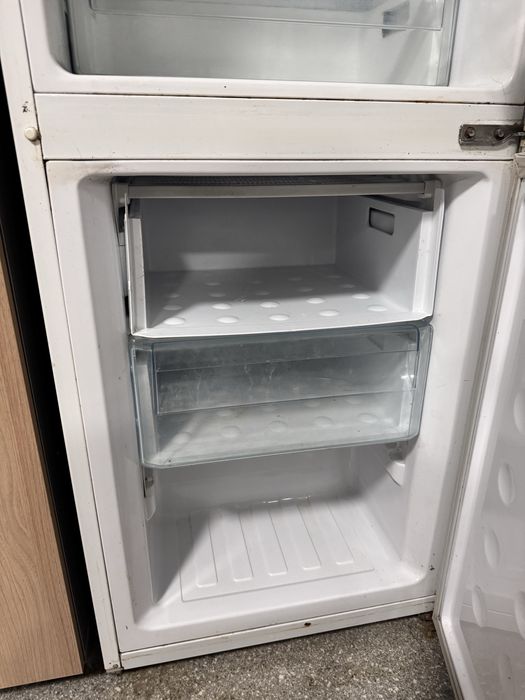 Холодильник SAMSUNG