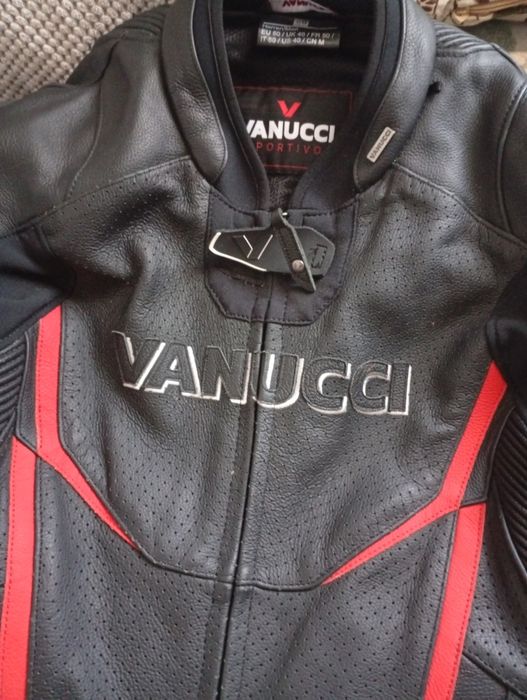 Vanucci цял екип мото екипировка