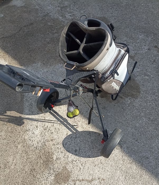 Husa și carucior de golf