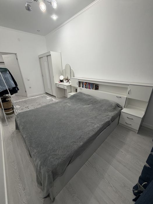 Спальный гарнитур