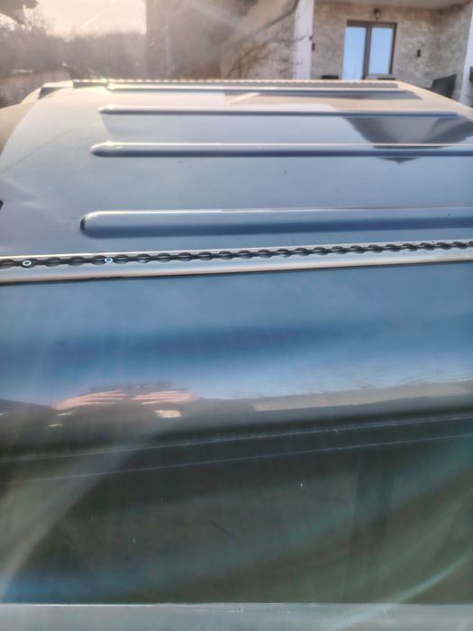 Vând hartop Volskwagen amarok în stare bună