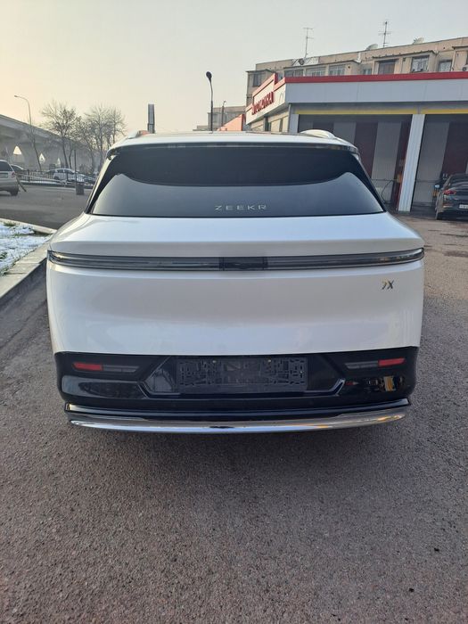 ZEEKR 7X AWD +(dop opsiya)FULL